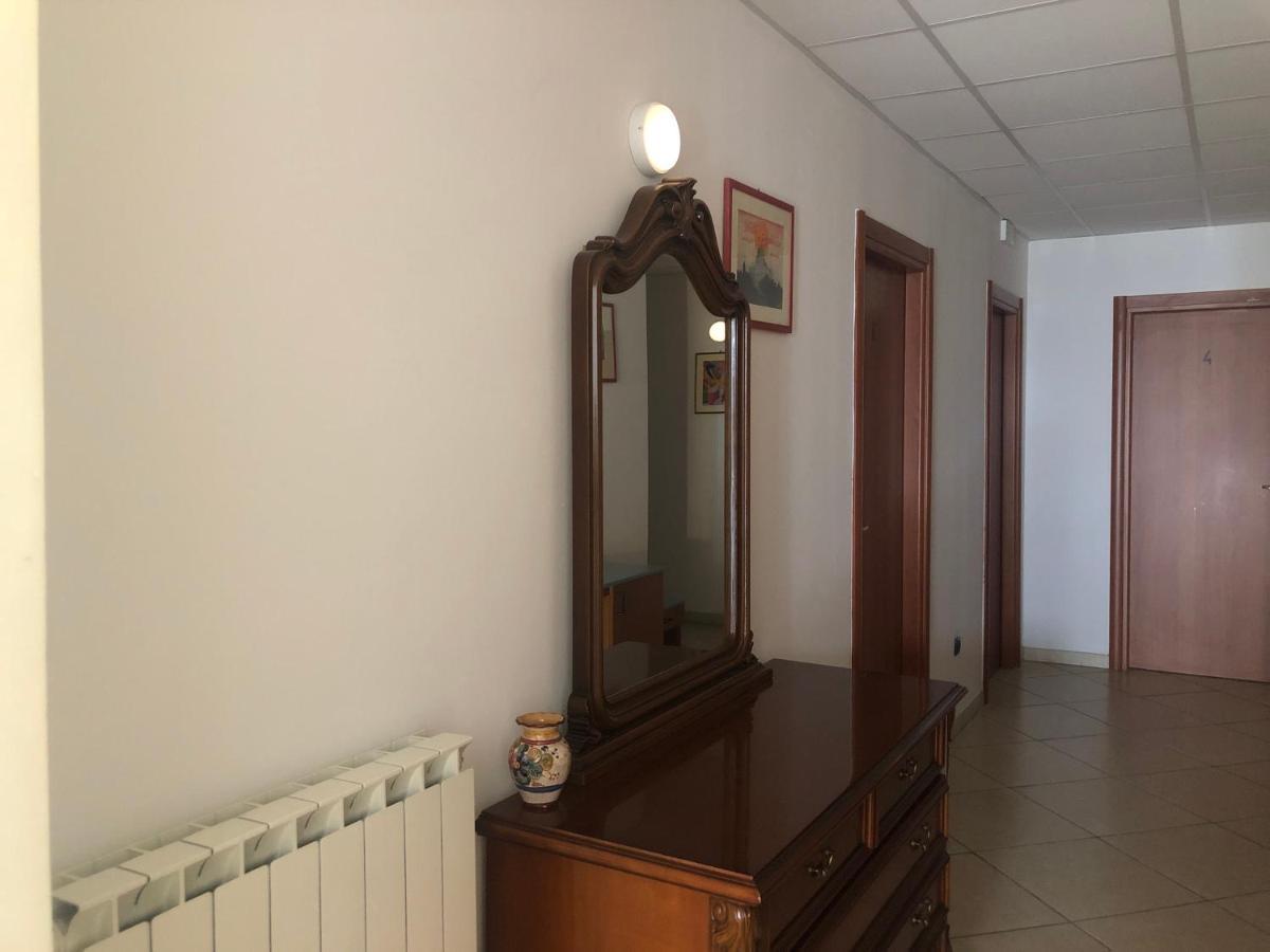 Hotel Taj Bettolle Bagian luar foto